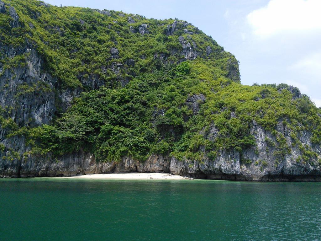 Nam Phuong Hotel Dong Khe Sau Екстер'єр фото