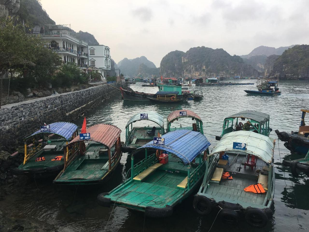 Nam Phuong Hotel Dong Khe Sau Екстер'єр фото